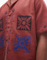 Topman short sleeve relaxed embroidered patch shirt in rust Красный, S - Chest 38 - фото #1