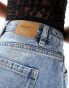 Фото #3 товара Urban Revivo raw edge relaxed shorts in light wash blue