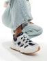 Фото #1 товара Nike Tech Hera trainers in off white with navy detail