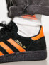 Фото #4 товара adidas Originals Handball Spezial gum sole trainers in black and orange - BLACK