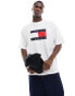 Tommy Jeans skate flag t-shirt in white weiß, M - 50 - фото #1