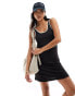 Фото #3 товара Vero Moda Petite jersey mini skort dress with contrast trim in black