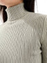 Bershka – Gerippter Pullover in blassem Khaki mit kurzem Schnitt