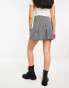 Фото #4 товара ASOS DESIGN pleated mini skirt in dogtooth