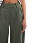 Фото #4 товара ASOS DESIGN cross over pleat trouser in khaki