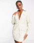 Фото #8 товара Simmi relaxed plunge front blazer shirt dress in cream