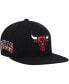 Фото #1 товара Men's Black Chicago Bulls Side Core 2.0 Snapback Hat