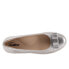Фото #8 товара Trotters Avery T2202-044 Womens Silver Narrow Leather Ballet Flats Shoes