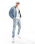 Фото #4 товара ASOS DESIGN classic fit denim jacket with panelled detail front pockets in washed blue