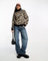 Фото #4 товара Tommy Jeans logo turtleneck sweater in leopard print