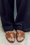 Фото #2 товара Босоножки кожаные на плоской подошве с перекрещивающимися ремешками ZARA