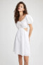 Фото #8 товара A Kesim V Yaka Keten Görünümlü Kısa Kollu Beyaz Mini Elbise Y7871az22sm