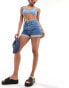 Hollister ultra high rise mom denim shorts in mid blue Голубой, W29 - фото #4