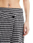 Фото #6 товара JDY asymetric mini skirt in black and white check