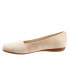 Trotters Samantha T1812-134 Womens Beige Extra Wide Ballet Flats Shoes 8