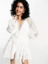 Фото #2 товара Платье ASOS DESIGN - Мини с вставкой из кружев, деталями на пуговицах и поясом в белом