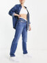Фото #3 товара Levi's middy distressed straight leg jeans in mid wash