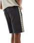 Фото #4 товара Fred Perry taped sweat short in charcoal