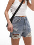 Фото #1 товара Topshop extreme ripped a-line Mom short in mid blue