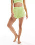 Фото #2 товара Born Living Yoga – Padma – Shorts in Limettengrün mit integrierter kurzer Hose