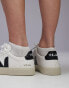 VEJA Campo trainer in white/metallic