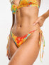 Фото #2 товара Kulani Kinis Full coverage tie side bikini bottom in Rumba Rose floral print