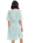 Фото #2 товара Vero Moda wrap front mini dress in light blue floral