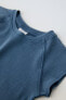 Raglan sleeve t-shirt