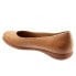 Trotters Darcey T1904-253 Womens Brown Extra Wide Ballet Flats Shoes