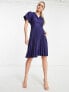 Closet London Tall – Plissiertes Midi-Skater-Kleid in Marineblau mit gewickelter Vorderseite