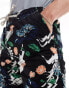 Фото #4 товара Superdry Bermuda shorts in aya black floral