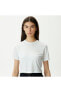 Фото #2 товара Sportswear Air Slim-Fit Printed Cropped Short-Sleeve Beyaz Kadın T-shirt