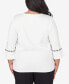 ფოტო #4 პროდუქტის Plus Size Opposites Attract Embroidered Leaf Top