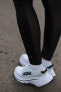 Running Leggins Orta Belli Sıkılaştırıcı Siyah Kadın Spor Taytı
