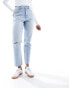 Фото #1 товара New Look ripped knee mom jean in light blue wash