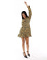 French Connection Aleezia textured long sleeve flippy mini dress in green floral Grün geblümt, 42 - фото #3