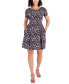 ფოტო #1 პროდუქტის Petite Printed Round-Neck Fit & Flare Dress