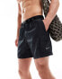 Фото #1 товара Nike Swimming Voyage 5 inch volley swim shorts in black