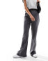 Фото #2 товара Vero Moda tailored kick flare trousers in medium grey melange