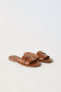 Фото #2 товара Сандалии на плоской подошве со скрещенными ремешками ZARA