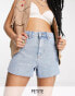 Фото #1 товара Topshop Petite denim comfort stretch Mom shorts in bleach