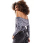 Фото #4 товара Miss Selfridge bardot in top in grey animal print