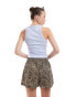 Stradivarius contrast waistband short in leopard print Коричневый, S - фото #2