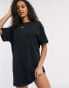 Nike – Schwarzes T-Shirt-Kleid in Oversize-Passform mit kleinem Swoosh-Logo