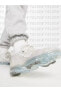 Фото #2 товара Vapormax Flyknit Sneakers in White Kadın Beyaz Spor Ayakkabı