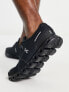 ON Cloud 5 trainers in all black