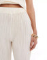 In The Style x Perrie Sian plisse wide leg trousers co-ord in cream Бежевый, 46 - фото #2