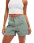 Фото #1 товара Levi's lightweight cord carpenter shorts in green