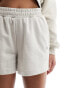 Фото #4 товара New Era script embroidery shorts in off white