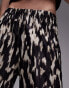 Фото #3 товара Topshop abstract leopard print plisse trouser in mono